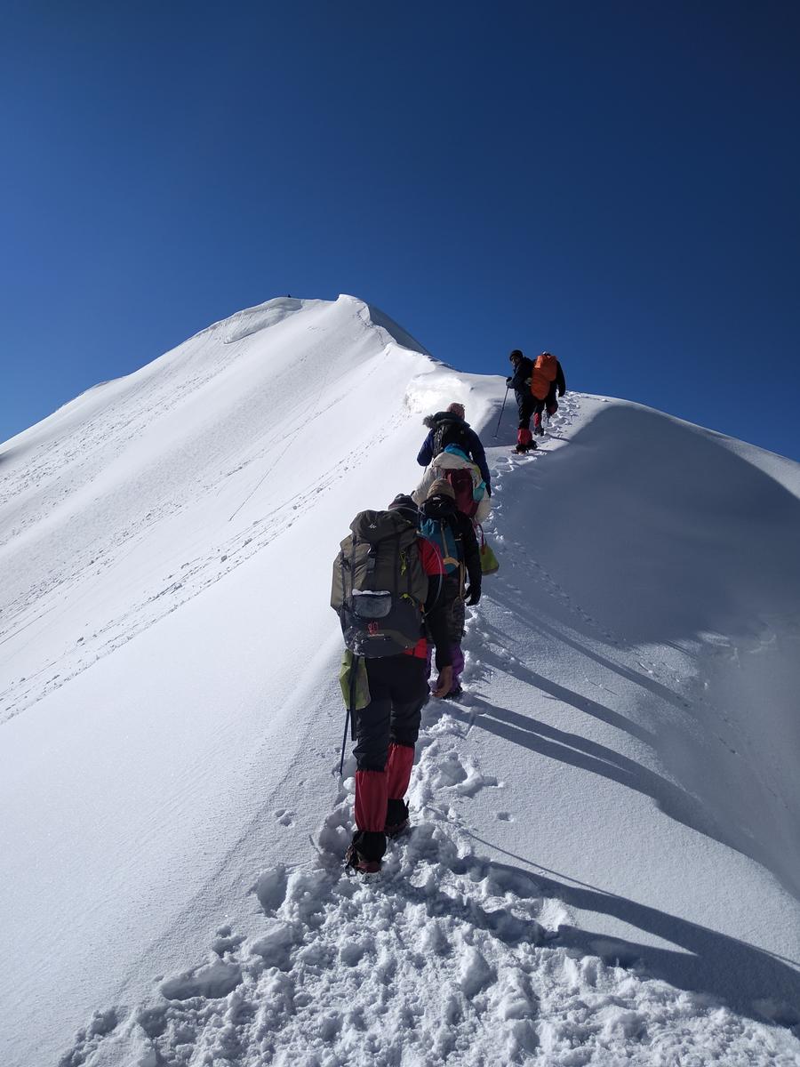bali-pass-trek-snow-climb-section
