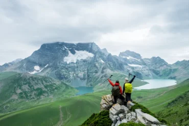 kashmir great lake trek best time