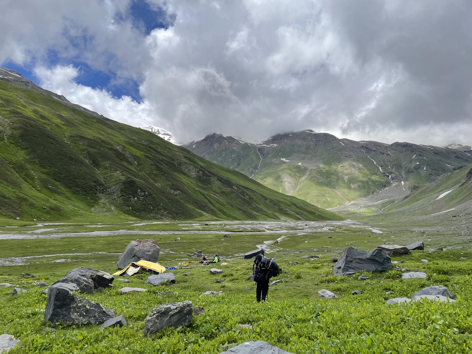pin bhaba pass trek phutsirang