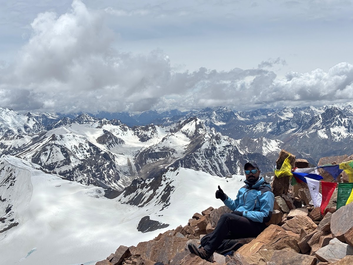yunam peak climbers